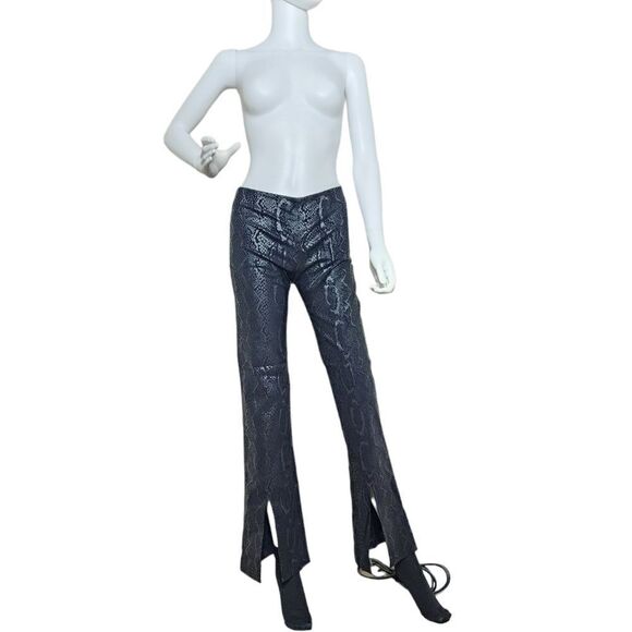 BeBe   - Picture 6 of 15